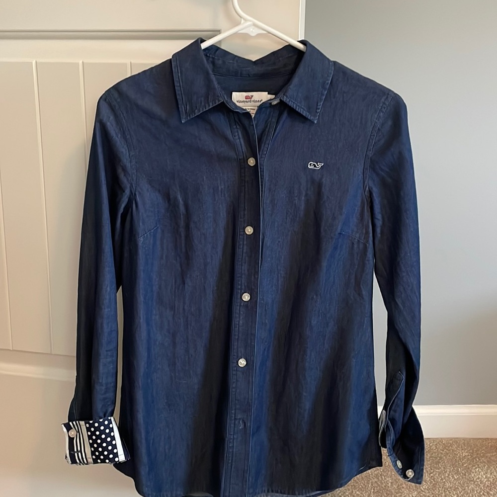 Vineyard Vines denim shirt
